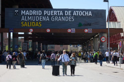 Algunos trenes reanudan la marcha y ya solo quedan tres pendientes de rescate