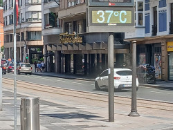 Altas temperaturas, viento, tormentas y oleaje activan ma&ntilde;ana los avisos en nueve provincias