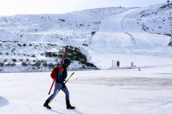 Alto Campoo abre con solo dos pistas, poca visibilidad y viento fuerte