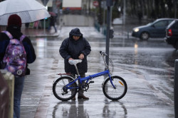Andaluc&iacute;a supera las 150 incidencias por lluvias, un tercio en Huelva con un herido en Gibrale&oacute;n y atrapados en Ayamonte