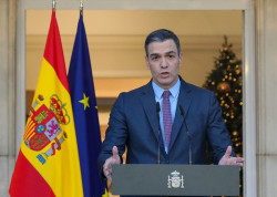 Ante el avance del virus omicron S&aacute;nchez se lava las manos, otra vez, y convoca  la Conferencia de Presidentes 