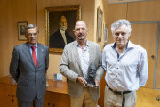 Antonio P&eacute;rez Mart&iacute;nez se llevar&aacute; una escultura de Jos&eacute; Cobo por el Premio Nacional de Medicina Marqu&eacute;s de Valdecilla