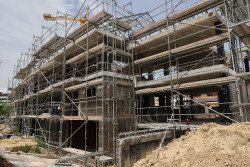 Aparejadores y constructores piden al Gobierno que suprima trámites "caducos e innecesarios"