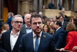 Aragon&egrave;s para evitar a Puigdemont convoca elecciones anticipadas en Catalu&ntilde;a para el 12 de mayo
