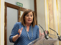 Armengol no recuerda qui&eacute;n recomend&oacute; a la empresa de Koldo y sus argumentos no convencen, 