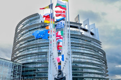   Arranca  la campa&ntilde;a de las europeas PP y PSOE midiendo sus fuerzas en la primera cita general tras el 23J