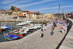 Arranca la fiesta del Cristo de Comillas, que este a&ntilde;o recupera la procesi&oacute;n mar&iacute;tima, los fuegos y la verbena