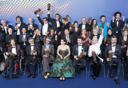 `As Bestas` triunfa con 9 premios y `Alcarr&aacute;s` se va de vac&iacute;o