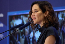 Ayuso censura que PSOE se "sorprenda" de revelaci&oacute;n de mensajes mientras "filtra datos an&oacute;nimos de particulares"