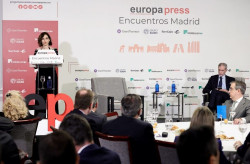 Ayuso, sobre el aprobado general: "Si el esfuerzo no vale, &iquest;qu&eacute; estamos haciendo, fabricar borregos?"