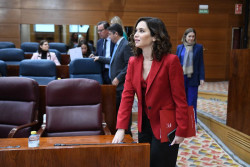 Ayuso ve a Vox "irrelevantes" y replicando "los mismos discursos del socialismo" "&iquest;Puede ser m&aacute;s demagoga? Es imposible"