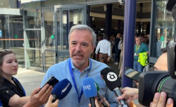 Azc&oacute;n: "El PP es el gran partido de centro y muchos hombres y much&iacute;simas mujeres van a replantearse su apoyo al PSOE"