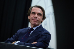 Aznar cada vez que habla hace perder votantes para Feijoo no acierta a entender que su tiempo pas&oacute;