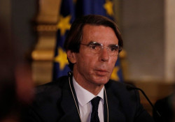 Aznar ve a Ayuso como "la pol&iacute;tica m&aacute;s popular" de Espa&ntilde;a y defiende que Casado debe ganar las pr&oacute;ximas elecciones