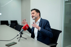 Bal no ve a Feij&oacute;o de presidente.......&iquest;Igual ve a Cs de socio de Sanchez? 