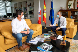  Blanco analiza con el alcalde de las principales necesidades del municipio