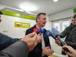 Blanco registra su candidatura para suceder a Revilla y cree que la militancia "merece" las primarias
