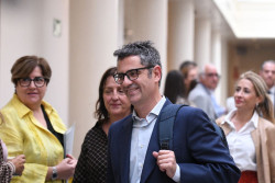 Bola&ntilde;os les dice a Podemos que callen y cojan lo que se les da que el aumento de  Defensa es intocable