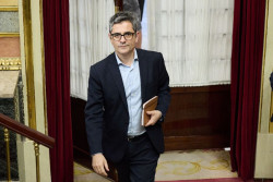 Bola&ntilde;os muy molesto por sacar a la luz los prost&iacute;bulos del suegro de Sanchez y se olvida el dicho: de no escupas para arriba que te caer&aacute;n para abajo