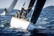 `Bribon` y `One` conquistan el Trofeo Xacobeo en Sanxenxo