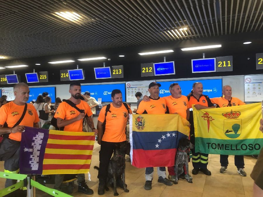 Brigadistas espa&ntilde;oles denuncian trabas que les han impedido llegar antes a Venezuela: "Los permisos cuestan vidas"