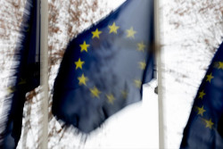 Bruselas da un ultim&aacute;tum a Espa&ntilde;a para transponer las normas de comercio de derechos de emisi&oacute;n