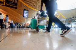 Bruselas pide una versi&oacute;n digital de DNI y pasaporte para viajes "m&aacute;s fluidos y seguros" entre pa&iacute;ses Schengen