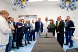 Buruaga, anestesistas de Valdecilla cubrirán guardias en Laredo para garantizar la asistencia este verano