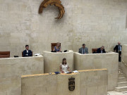 Buruaga asegura que Cantabria est&aacute; hoy "mucho m&aacute;s cerca de la locomotora" pese a la "anarqu&iacute;a" nacional