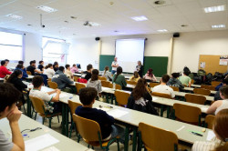  Buruaga desea mucha suerte a los m&aacute;s de 3.000 estudiantes de Cantabria en la PAU