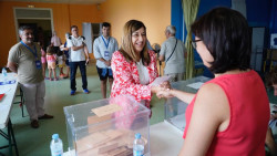  Buruaga dice que las elecciones son "un refer&eacute;ndum por Espa&ntilde;a" y Cantabria "debe apostar por el cambio"