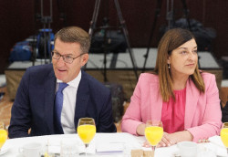 Buruaga (PP) asegura que S&aacute;nchez y Revilla "son lo mismo" y que el PRC apoya al Gobierno m&aacute;s que Bildu o ERC