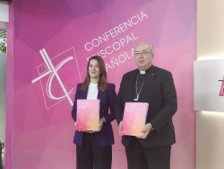 Caen las bodas por la Iglesia, bautismos, comuniones y confirmaciones en Espa&ntilde;a en 2024 por la solter&iacute;a  y sube un 12% bautizo de adultos