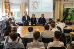 Camargo y Colegio de Farmacéuticos imparten talleres de prevención y promoción de la salud en centros educativos