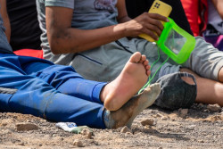 Canarias desbordada de inmigrantes  trasladan a 333 inmigrantes llegados a El Hierro de manera irregular a Tenerife y Gran Canaria