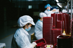 Cantabria gana 665 afiliados extranjeros en abril, un 3,5%