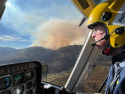 Cantabria tiene dos incendios activos en zonas inaccesibles de Vega de Pas y Selaya y uno controlado en Carmona