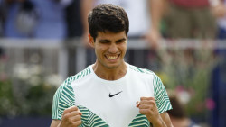 Carlos Alcaraz se deshace de Sebastian Korda y jugar&aacute; en Queen`s su sexta final del a&ntilde;o