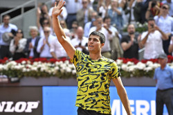 Carlos Alcaraz se regala otra final en Madrid