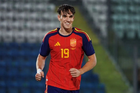 Carlos Esp&iacute;: "Nunca me hab&iacute;a imaginado meter cinco goles con Espa&ntilde;a, es una barbaridad"