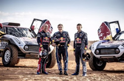 Carlos Sainz abre hueco en la primera parte de la Crono 48H en el Dakar y huele a l&iacute;der