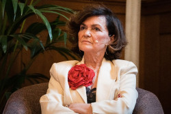 Carmen Calvo, sobre el acuerdo entre PSOE y PP para reformar el s&iacute; es s&iacute;: "Yo lo vi bien desde el minuto uno"