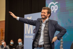 Casado acusa al Gobierno de "hacer trampas" y "retorcer la soberan&iacute;a nacional" para aprobar la reforma laboral