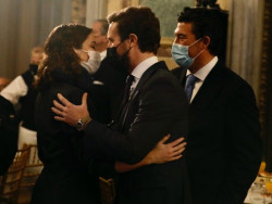 Casado al parecer llam&oacute; a Genova a Ayuso para ofrecerla dar por buenas sus explicaciones sobre su hermano y ella negar que hab&iacute;a sido espiada