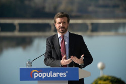 Casado critica que S&aacute;nchez solo cesa a ministros socialistas pero no a los de Podemos porque "no gobierna sobre ellos"