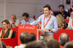 Casares defiende que el PSOE sea "contundente y ejemplarizante" y lidere una agenda de reformas "con ambición de país"