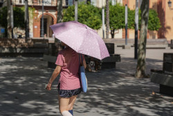 Casi toda Espa&ntilde;a est&aacute; con avisos por calor y tormentas, con diez CCAA en aviso naranja por altas temperaturas