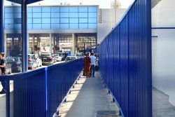 Casi tres millones de personas cruzaron la frontera de Ceuta en un a&ntilde;o tras reabrirse, cuatro veces menos que en 2011