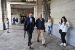 Chaves y Gri&ntilde;&aacute;n recogen en la Audiencia la notificaci&oacute;n de la condena de inhabilitaci&oacute;n por los ERE