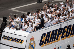 Cibeles vibra con la fiesta del Real Madrid por su 36&ordf; Liga